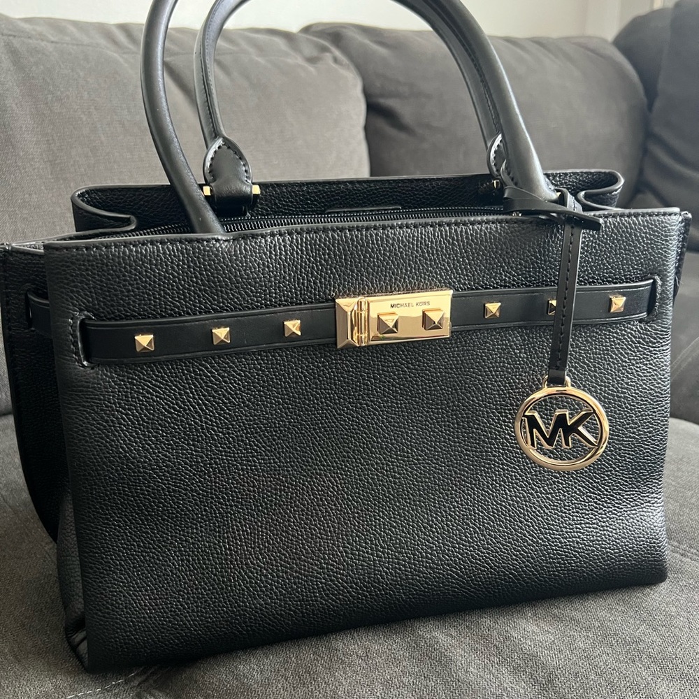 Michael Kors Addison Medium Satchel in Black NWT